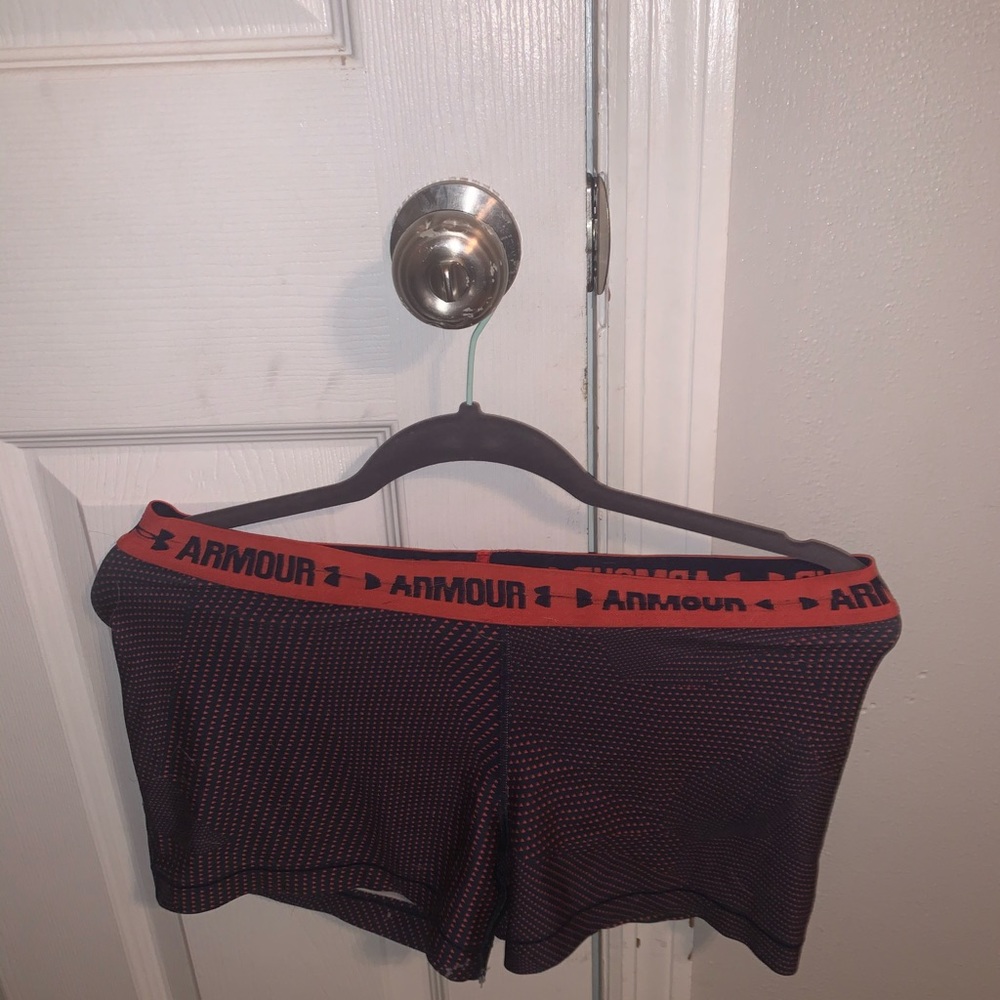 Under Armour Women’s athletic compression shorts